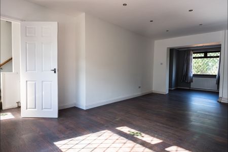 2 Bed Semi-Detached House, Rydal Drive, LS27 - Photo 2