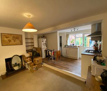 2 bedroom terraced house to rent - Photo 4