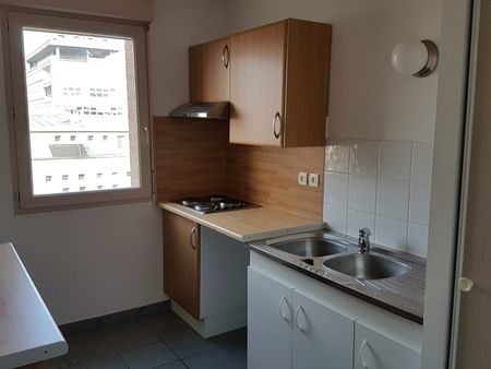 Location Appartement 2 pièces 53m² VALENCIENNES 59300 - Photo 3