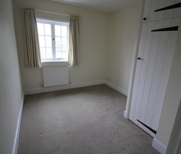 2 bedroom detached house to rent - Photo 3