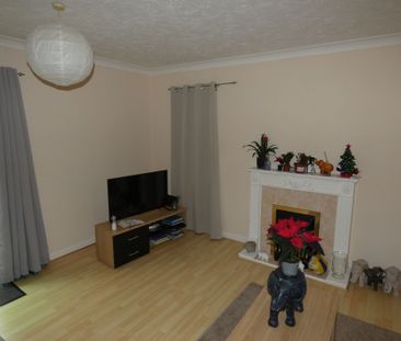 2 bed Bungalow - To Let - Photo 6