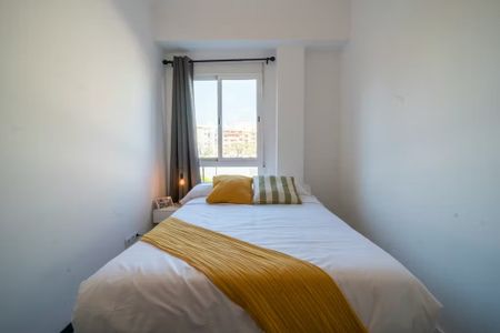 Calle Doctor Juan José Dominé, Valencia, Valencian Community 46011 - Photo 3