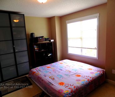 GREAT 3 BED 2.5 BATH, 2 STOREY TOWNHOUSE, W/ ATTACHED DBL GARAGE IN... - Photo 5