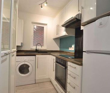 Green Lane, Redhill, Surrey, RH1 - Photo 3
