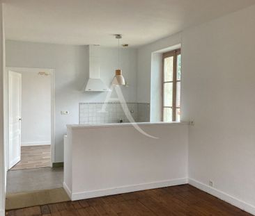 Location Appartement 2 pièces 41m² FONTENAY LE COMTE 85200 - Photo 2
