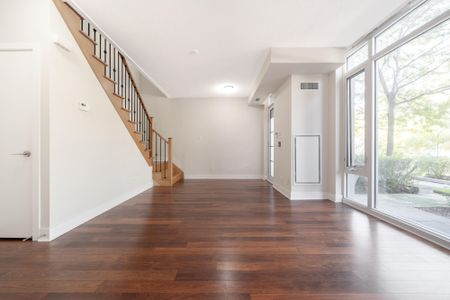 For Lease - 90 Stadium Road Unit# TH111, Toronto, Ontario - Photo 4