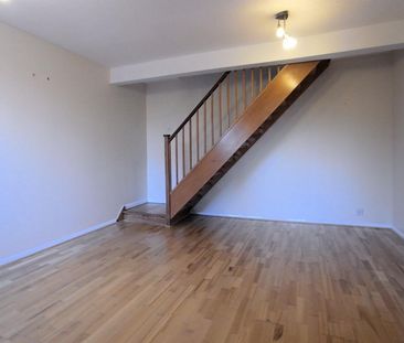 Daffodil Drive, Bisley, Woking, Surrey, GU24 9EZ - Photo 3