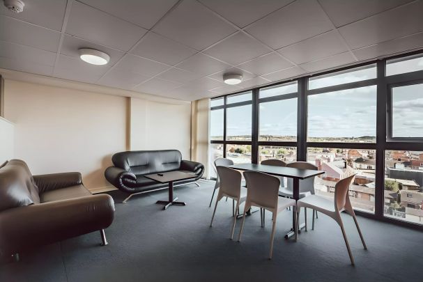 Standard Ensuite - Photo 1