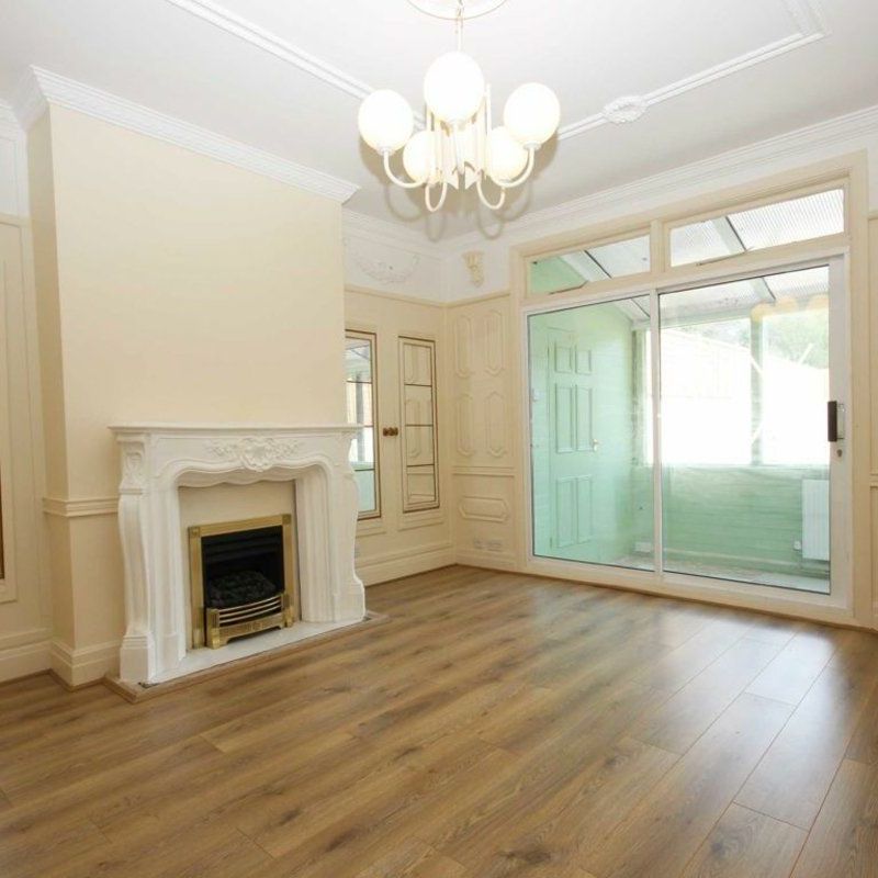 Fairlands Avenue, Thornton Heath, CR7 - Photo 1