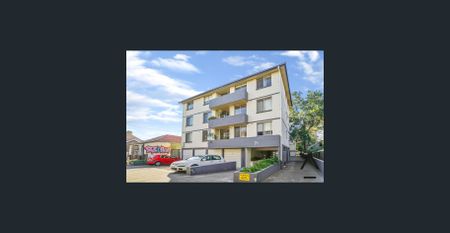 Newly Renovated 2 Bedder in Good Location - Photo 3