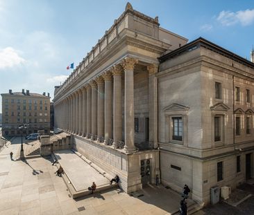 Appartement meublé vue Saône et Palais de Justice - Photo 2