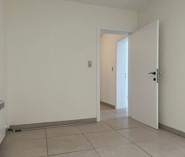 Gerenoveerde gelijkvloerse woning met tuin en 2 slaapkamers te huur... - Photo 5