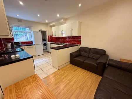 5 bedroom house to rent - Photo 2
