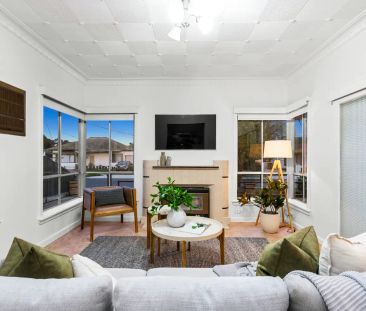 8 Blackmore St, Sunshine North VIC 3020 - Photo 3