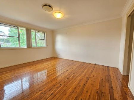 “A tasteful family residence walking distance to Showground station” - Photo 2