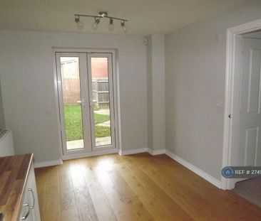 3 bedroom detached house to rent - Photo 2