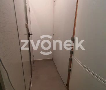 1+kk s balkónem, vhodné i pro studenty, pěkná lokalita Zlína - Photo 3