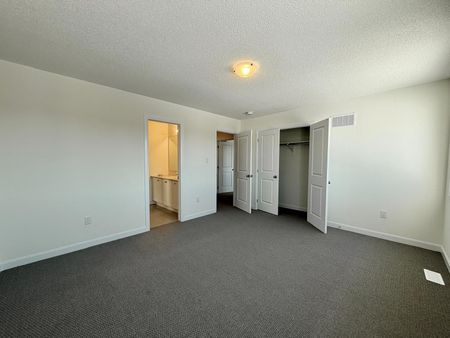 For Lease - 107 Windermere Boulevard, Loyalist, Ontario - Photo 2