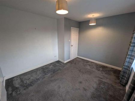 Nialls Court, Thackley, Bradford, BD10 - Photo 2