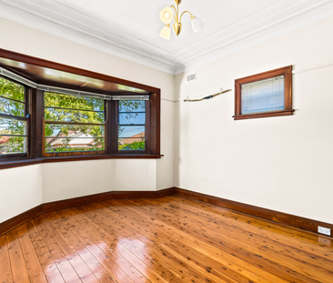 Charming 2-Bedroom in Ashfield - Photo 6