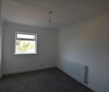 2 bedroom semi-detached house to rent - Photo 2