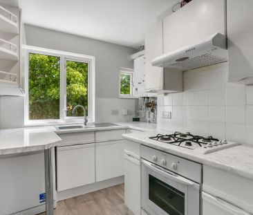 3 bedroom detached house to rent - Photo 5