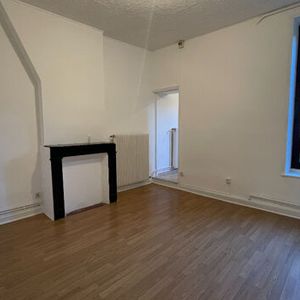 Appartement 2 pièces 41m2 REIMS 487 euros - Photo 2