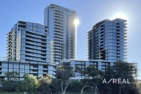 “Sophisticated Apartment with Sweeping Views in the Riverfront Complex” - Photo 3