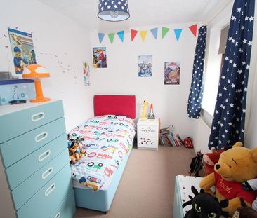 2 bedroom end of terrace house to rent - Photo 4