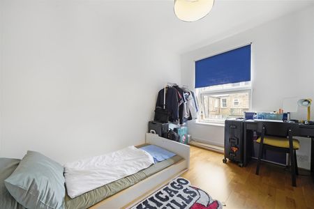 Terraced House To Let - Photo 4