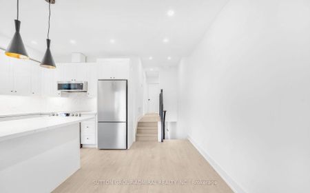 For Lease - 366 Margueretta Street Unit# 2nd Floor, Toronto, Ontario - Photo 5