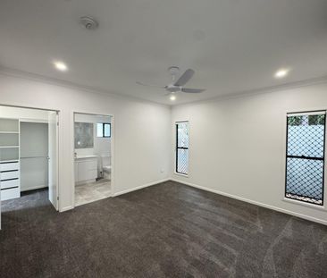 Modern Executive Home - Photo 4