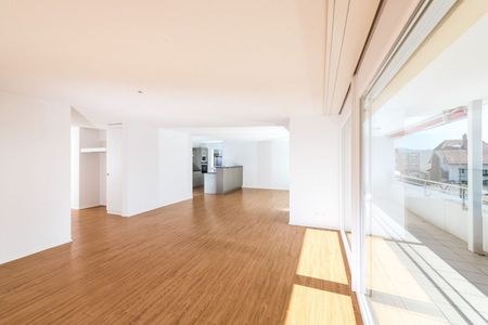 Neuwertige 4.5 Zi-Wohnung 121m2 an zentraler Lage - Photo 3