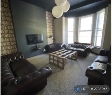 1 bedroom in a house share to rent - Photo 2