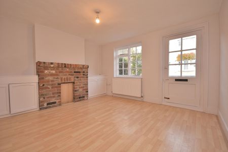 2 bedroom end terraced house to rent, - Photo 2