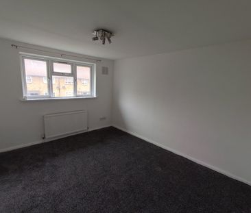 3 Bed Terraced House, Ayres Close, E13 - Photo 5