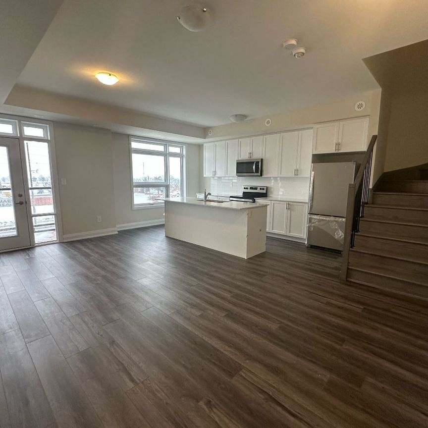 For Lease - 1581 Rose Way Unit# 104, Milton, Ontario - Photo 1