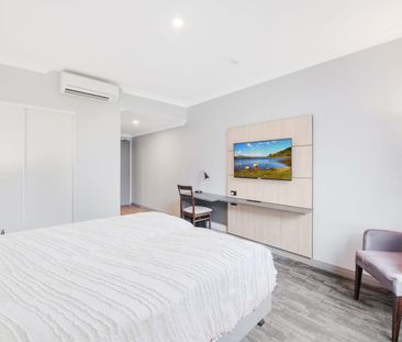 Fully renovated studio with utilities covered in rent - Photo 1