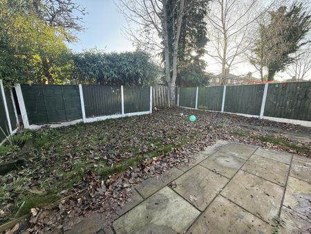 3 bedroom semi-detached house to rent - Photo 3