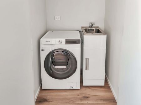 Townhouse Living - Photo 2