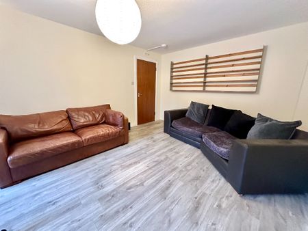 Kent Road, Charing Cross, Glasgow, G3 7BY - Photo 2