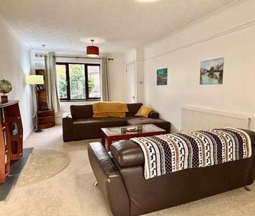 4 bedroom detached house to rent - Photo 2