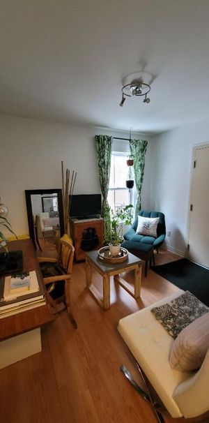 Chaleureux Condo rénové - près métro vieux Longueuil - Photo 1