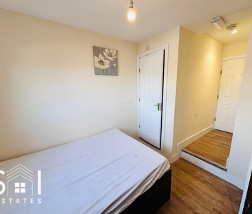 3 bedroom flat to rent - Photo 1