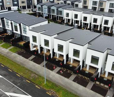 SILVERDALE, 2 BEDROOMS - Photo 1