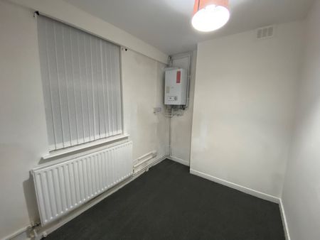 1 Bed Flat, Spellow Lane, L4 - Photo 4
