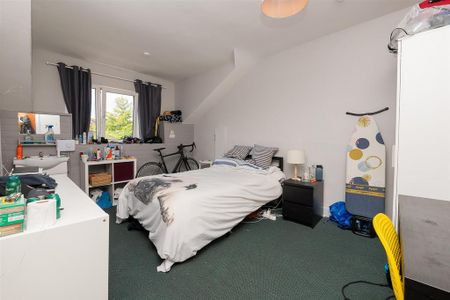 9 bedroom detached house to rent - Photo 5