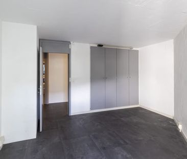 Helle 4.5-Zimmer-Wohnung mit Balkon in Adliswil – sofort verfügbar! - Foto 1