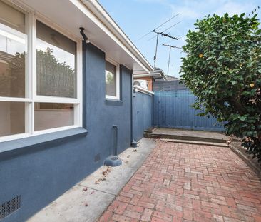 **UNDER APPLICATION** A CONVENIENTLY POSITIONED UNIT IN A QUIET BLO... - Photo 1