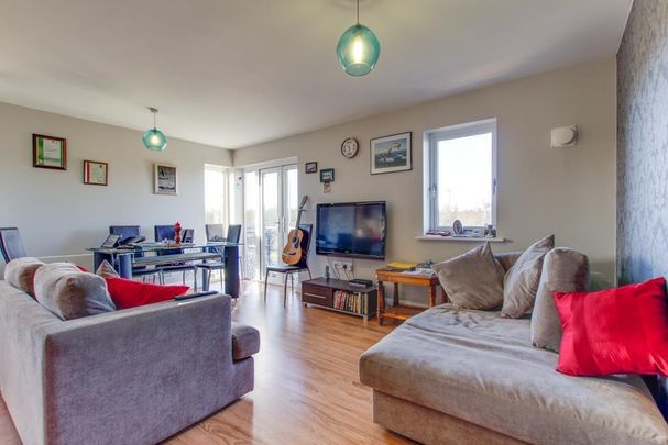 Old Watford Road, St Albans, Bricket Wood - Photo 1